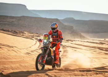 Luciano Benavides recuperó la punta del Dakar 2026