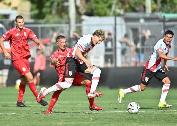 Con gol de Gonzalo Montiel River venció a Barracas Central