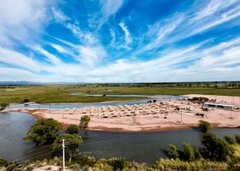 Colectivos a la costanera de Cañada Seca: informaron horarios y recorridos para el verano