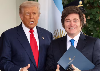 El New York Times asegura que la Argentina podría firmar un acuerdo con EE.UU. para recibir deportados