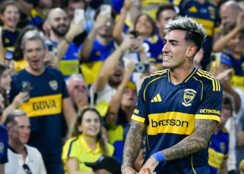 Boca ganó en el debut ante Riestra en La Bombonera