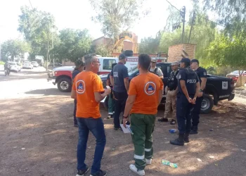 Sin resultados positivos, continúa la búsqueda de la mujer que cayó al zanjón de los Ciruelos
