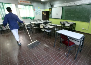 La DGE echó a una celadora por un ausentismo récord