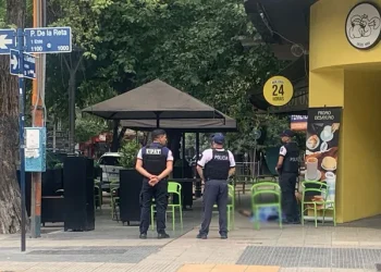 Un hombre se desplomó y murió en pleno centro mendocino