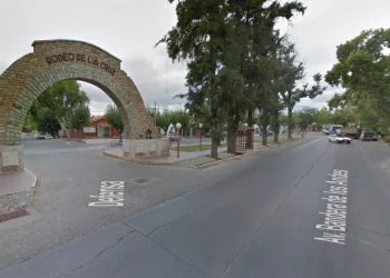 Guaymallén: Un motociclista murió tras chocar con una camioneta y caer debajo de un colectivo