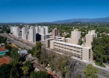 Vecinos del Procrear de la Sexta Sección denunciaron “problemas estructurales” de agua potable y cloacas