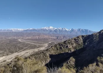 Verano en Mendoza: el sendero de la Ruta 7 que se volvió furor entre los amantes del trekking