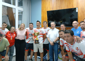 Fútbol Senior: el municipio premió a los ganadores del torneo +35