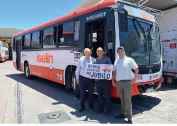 Su última vuelta: tras 37 años Antonio Salvador se despidió oficialmente del volante profesional