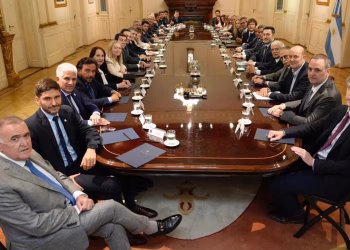 Mientras negocian por la reforma laboral, los gobernadores preparan una reunión con el foco en la recaudación