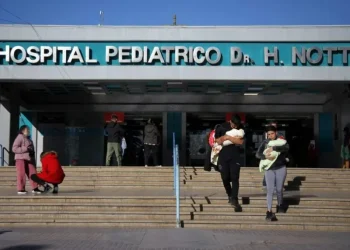 Cómo sigue el adolescente de 13 años que se tiró al canal para salvar a su hermanito