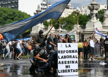 El gobierno denunciará por terrorismo a los manifestantes que causaron destrozos en el Congreso