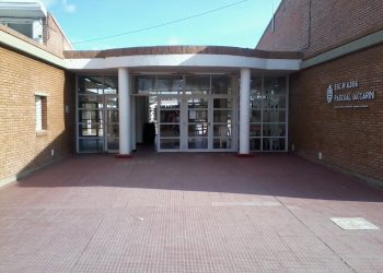Solidaridad en la Iaccarini: convocan a egresados a donar uniformes y materiales para nuevos alumnos