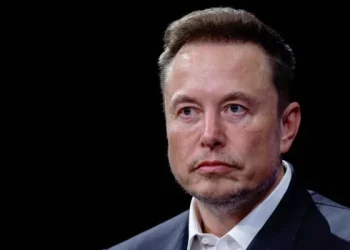 Allanaron la sede de X en Francia y citaron a declarar a Elon Musk