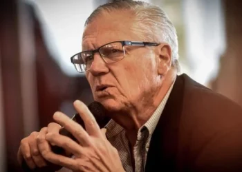 Cámara textil de Mar del Plata cuestionó a Caputo: “Es poco nacionalista y no entiende nada de producción”