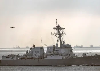 Dos buques de la Marina estadounidense chocan en el Caribe y dejan heridos a dos militares