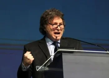 Milei volvió a cargar contra Paolo Rocca y otros industriales: “Gomita Alumínica y Señor Lengua Floja”