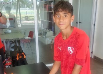 Tadeo Yedinak da un gran paso y es jugador de Independiente de Avellaneda