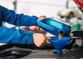 Cada cuánto hay que cambiar el aceite de un auto