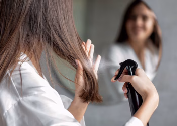 ANMAT prohibió productos capilares, de limpieza, perfumes y una pasta dental