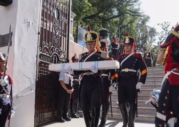 Traslado del sable corvo de San Martín: dejó el Museo Histórico Nacional y viaja a San Lorenzo para el acto que encabezará Javier Milei