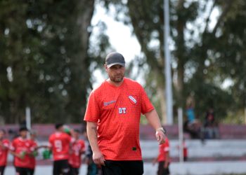 Darío Fabrone fue oficializado como nuevo entrenador de Huracán