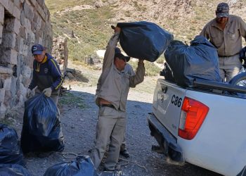 El Municipio de San Rafael realizó un intenso operativo de limpieza del mítico «hotel abandonado» de El Sosneado