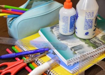 Vuelta a clases: Talleres de la Caridad y una colecta de útiles para que los chicos puedan empezar a cursar