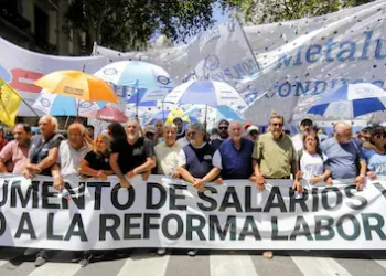 ¿Otro paro nacional? La decisión de los gremios combativos para el día que se trate la Reforma Laboral