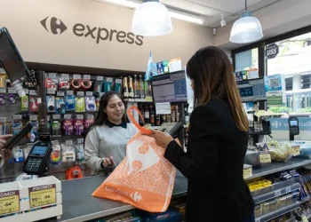 Carrefour rechazó ofertas y seguirá en Argentina