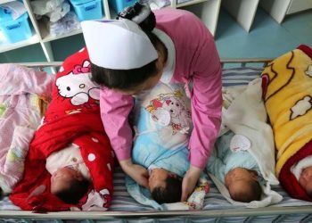 Familias chinas añoran a los niños que les fueron arrebatados en la era del hijo único