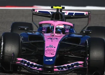 Colapinto giró más de 100 vueltas en Bahrein y terminó 6° en los test de la F1
