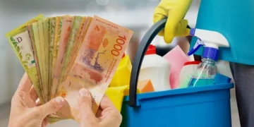 Sueldo de empleada doméstica por 8 horas diarias: esto cobran en febrero 2026