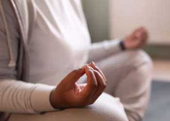 El insólito lugar para meditar que recomiendan los expertos para contrarrestar la soledad y la tristeza