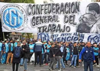 Gremios impulsan otro paro y la CGT debate