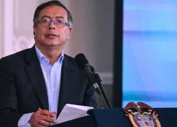 Petro dice que los bombardeos de Ecuador en la frontera con Colombia dejaron «27 cuerpos calcinados»