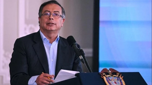 Petro dice que los bombardeos de Ecuador en la frontera con Colombia dejaron «27 cuerpos calcinados»