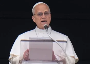 El papa urge a «detener la espiral de violencia» en Medio Oriente antes de que sea irreparable