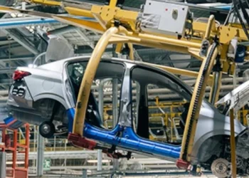 La producción automotriz cayó 30,1% interanual en febrero