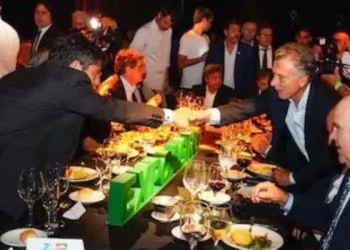 Macri, irónico con Kicillof tras el saludo en Expoagro: “Lo quiero mucho”