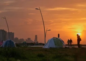 Irán atacó el aeropuerto de Dubai: crecen los temores de una crisis energética global