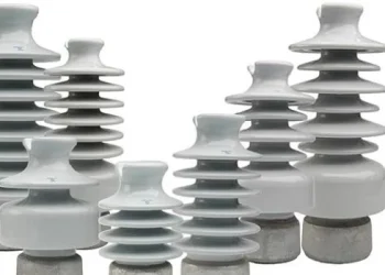 Cerró el último fabricante de aisladores de porcelana del país