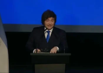 Milei insultó a Kicillof por la causa YPF