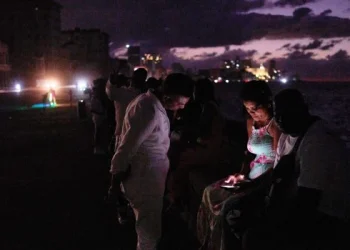 Un petrolero ruso llegó a Cuba con cargamento humanitario de crudo