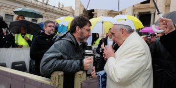 Fue colaborador del Papa Francisco, “Argentino del Año” por su trabajo social en barrios humildes y visita San Rafael