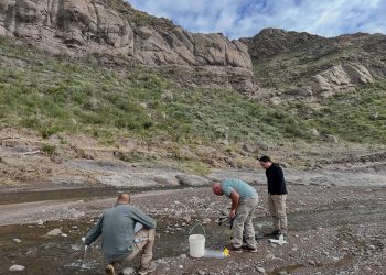 Monitoreo ambiental en Sierra Pintada: controles sobre el Arroyo El Tigre y el predio de la CNEA