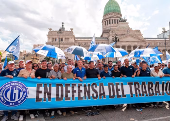 Tras una presentación de la CGT, la Justicia suspendió la aplicación de 83 artículos de la reforma laboral