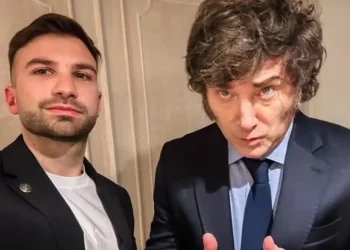 “Tenemos que pagar los USD 2000 de Milei de siempre”: nuevos chats y mensajes que muestran cómo explotó Novelli su vínculo con el Presidente