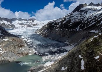 Modificación de la Ley de Glaciares: en contramano al resto del mundo, sin consulta a científicos y a pedido de mineras