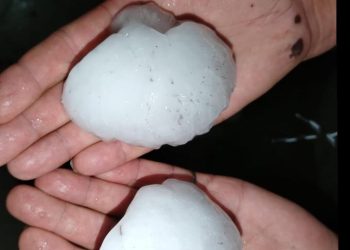 Granizo de grandes dimensiones azotó a Las Paredes